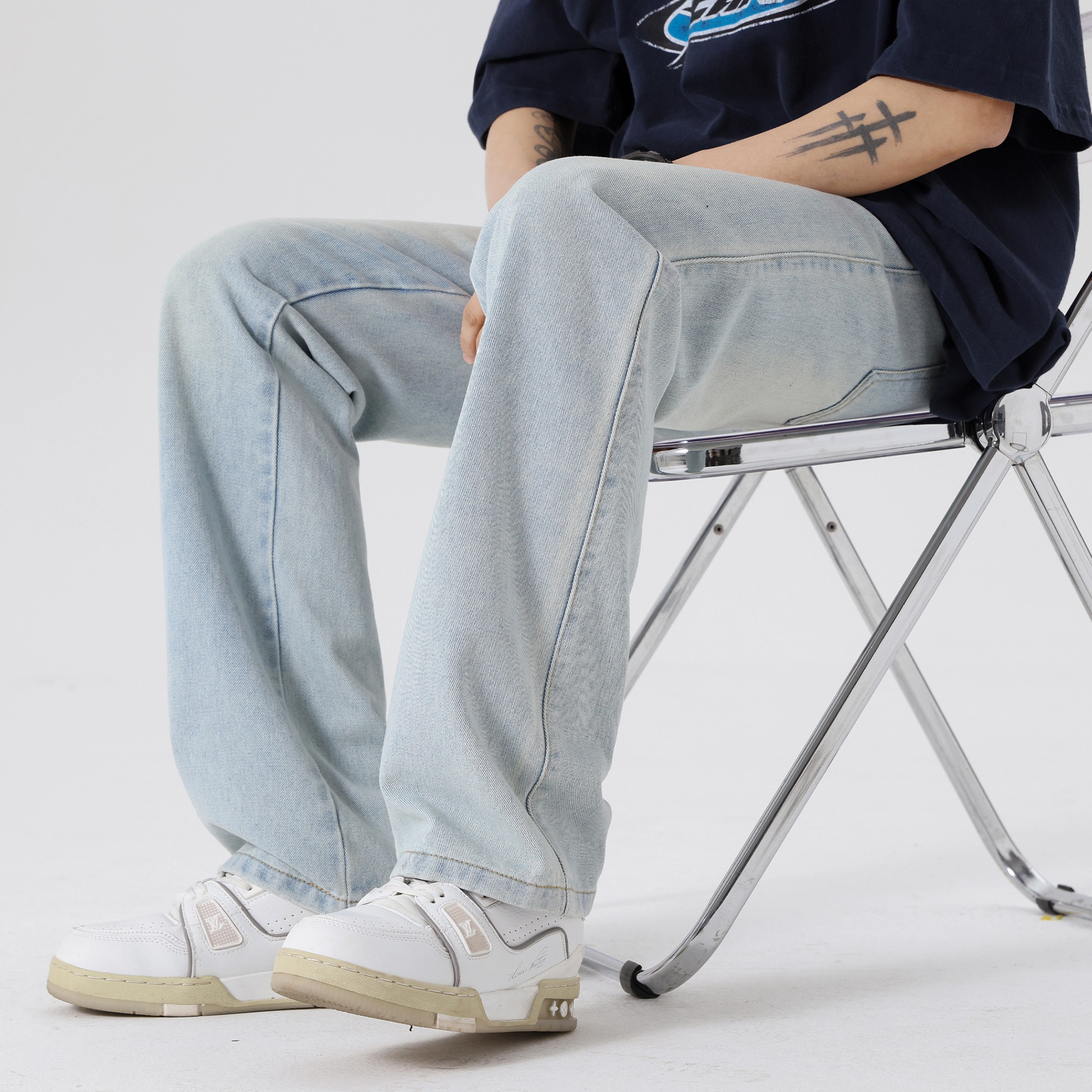 Double dealer Logovibe