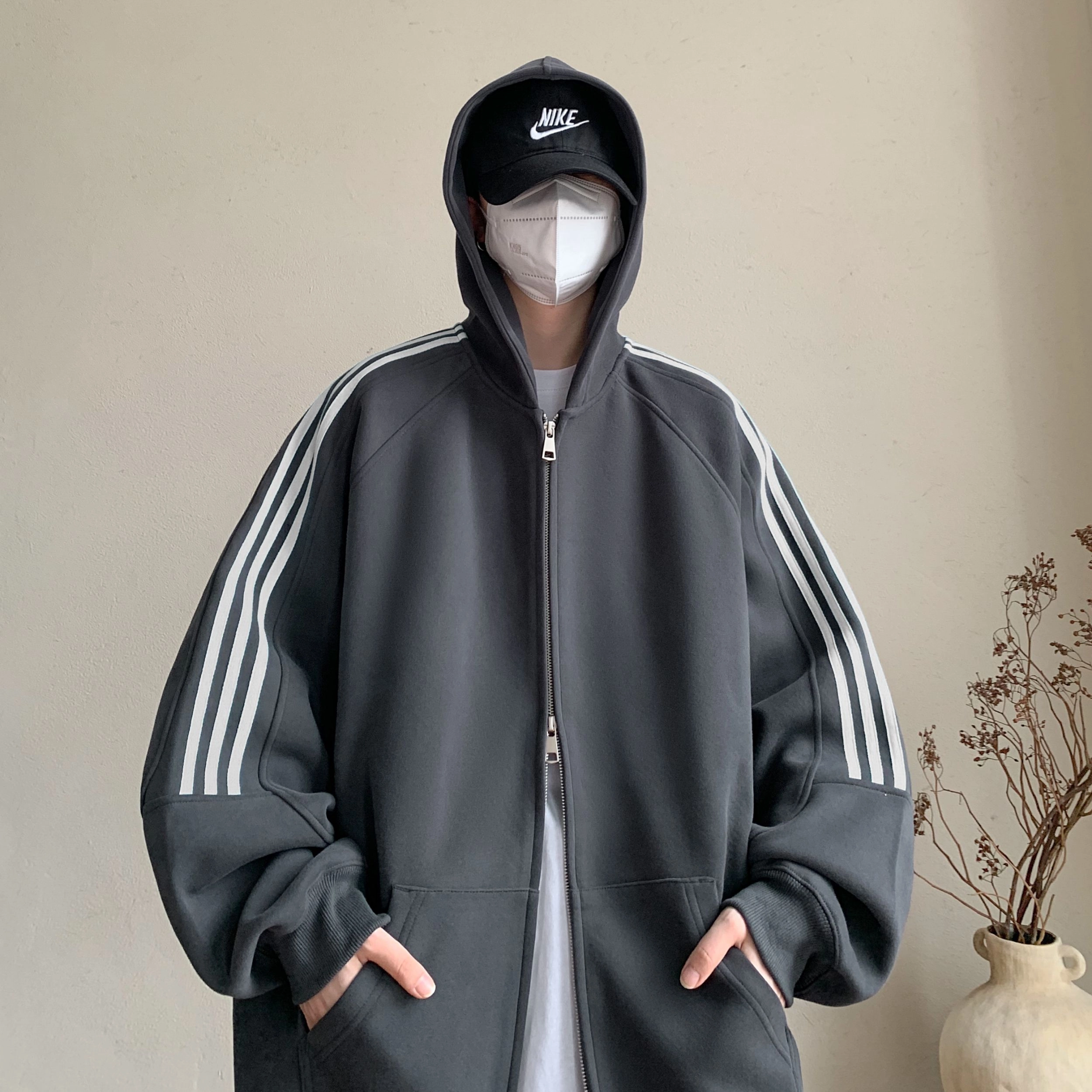 ZONEiD