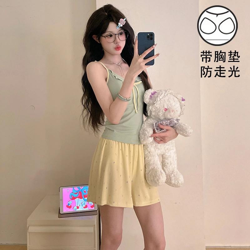 俏薇妮 胸垫系列 简约冰丝凉感柔软时尚吊带短裤家居服舒适透气休闲宽松可外穿夏季睡衣套装 女款