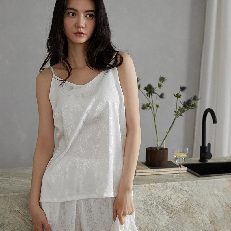 俏薇妮 凉感纯色简约白月光高级感冰丝吊带短袖长裤三件套家居服薄款实用可外穿睡衣套装 女款 白色