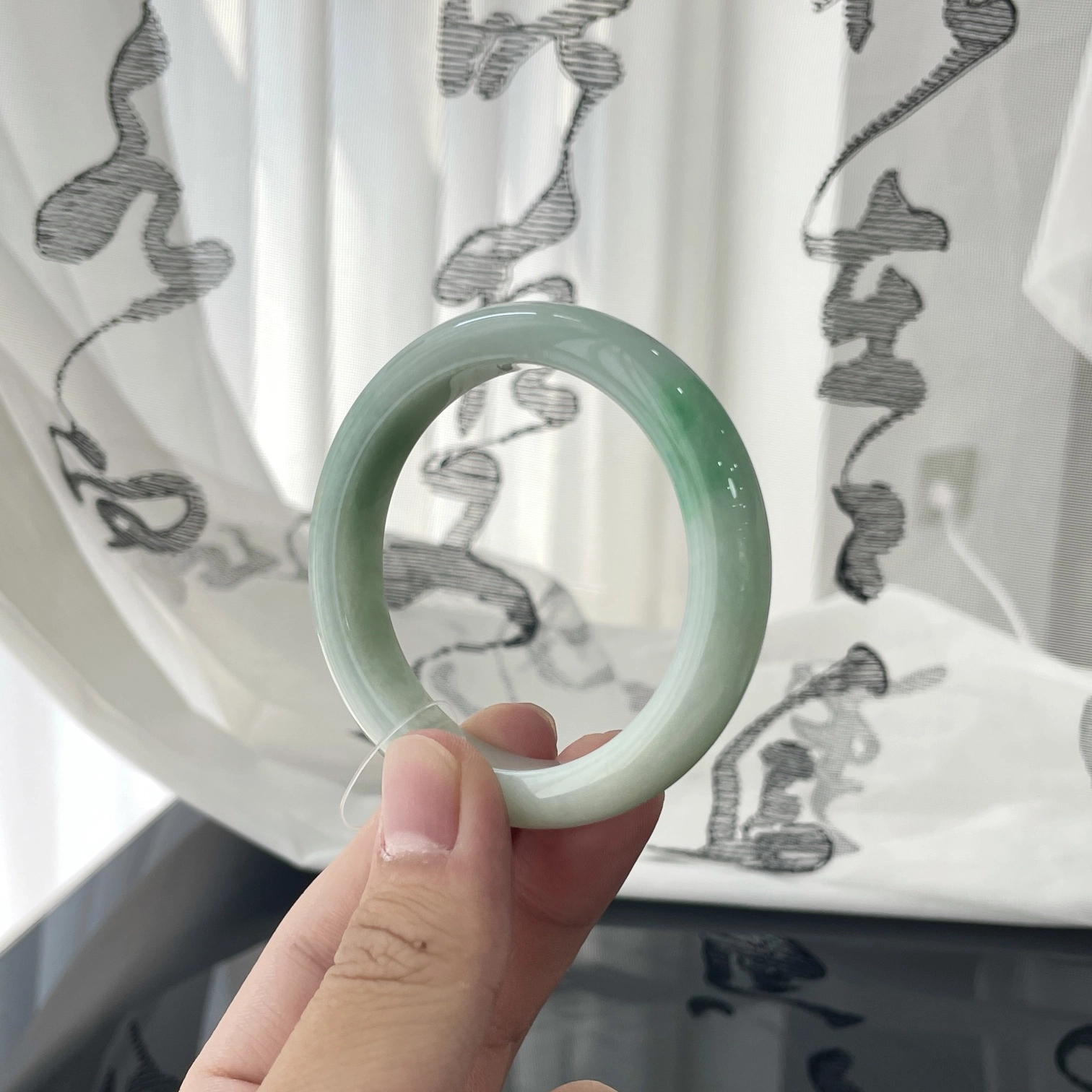 翠亨祥 翡翠 新中式 优雅气质款 正圈 细糯晴底飘阳绿 糯种 手镯 女款