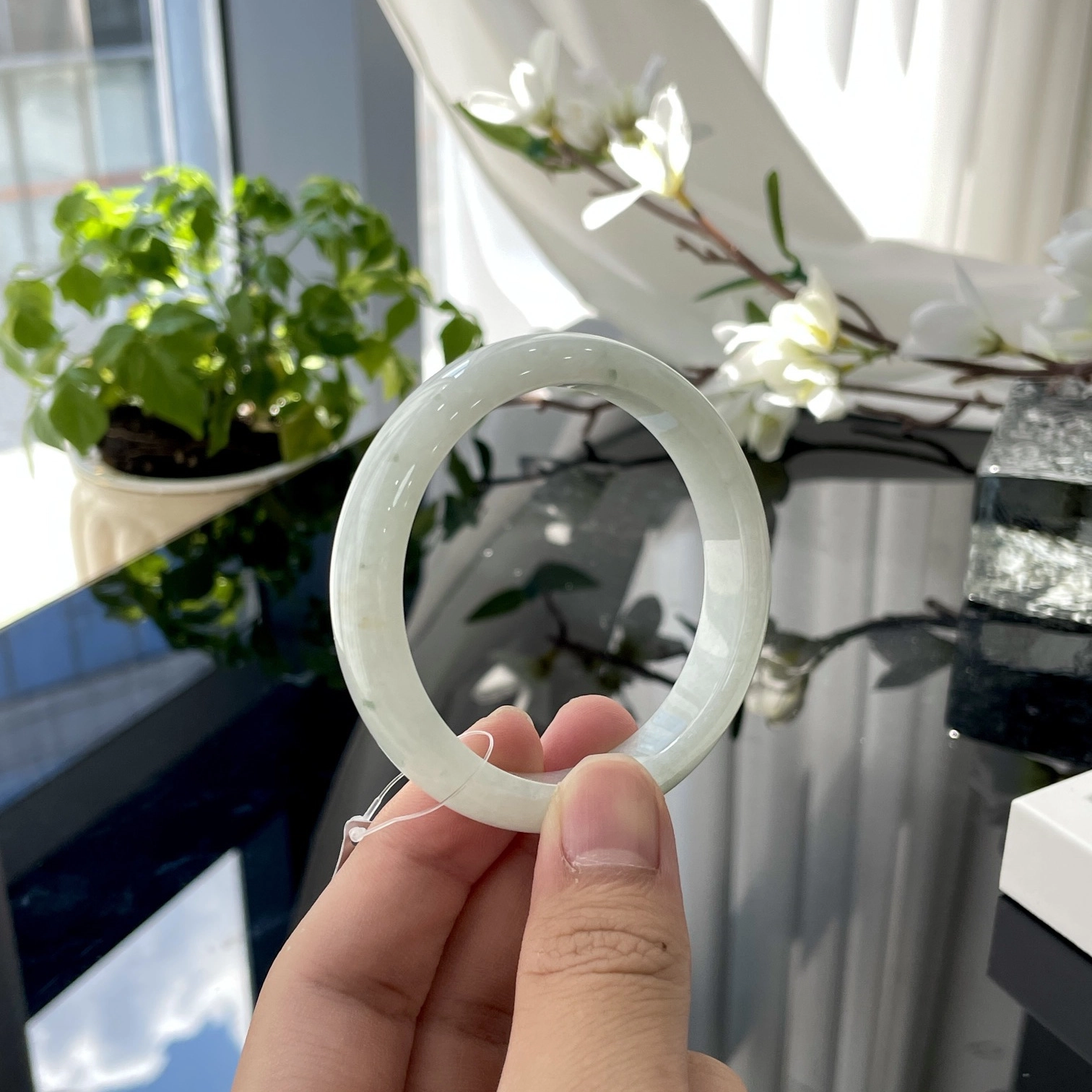 翠亨祥 细糯化飘绿花 大气优雅 糯种 翡翠手镯 女款