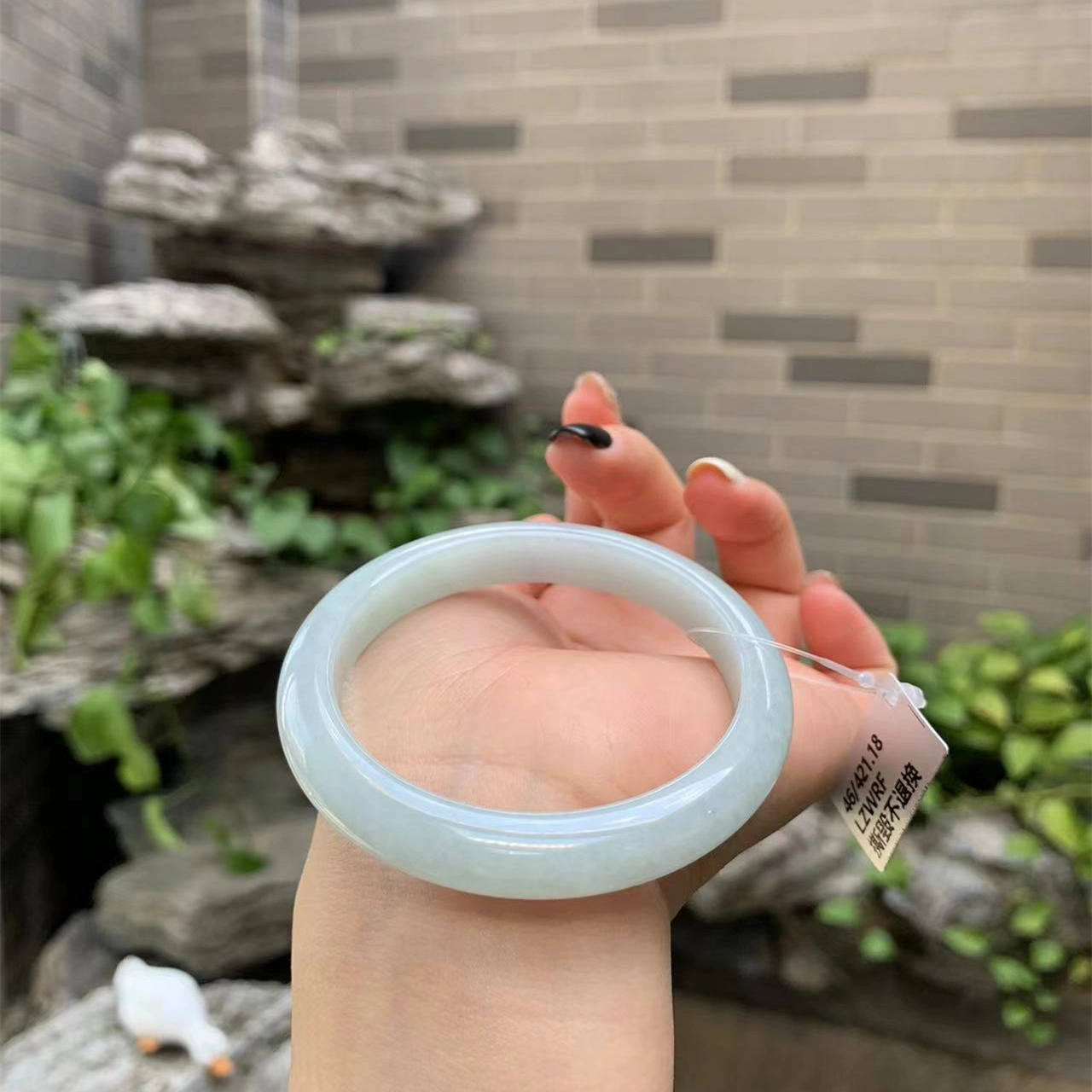 翠亨祥 新中式 优雅气质款正圈 细晴绿底 糯种 翡翠手镯 女款