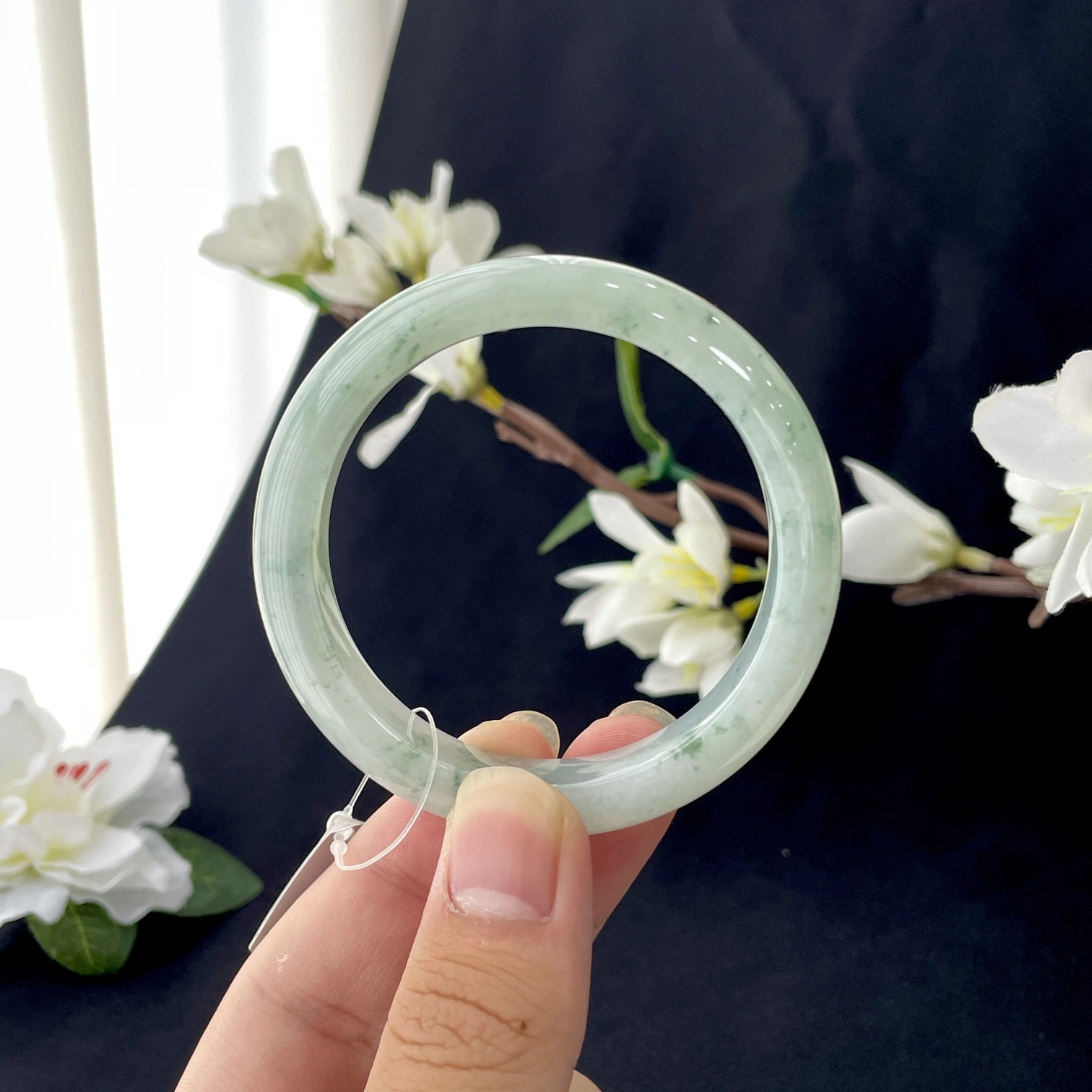 翠亨祥 正圈 新中式 温润气质款糯化晴底飘绿花 糯种 翡翠手镯 女款