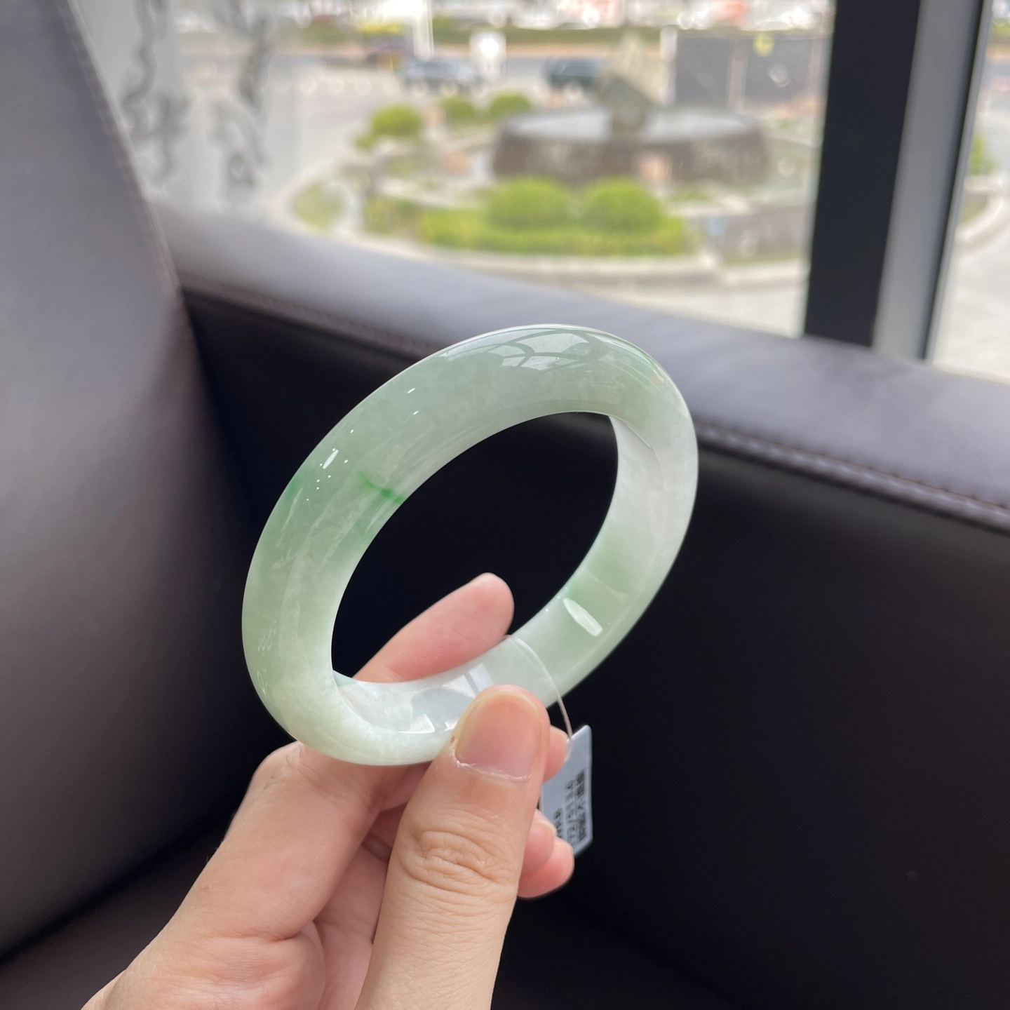 翠亨祥 细糯飘阳绿 温润大气 糯种 翡翠手镯 女款