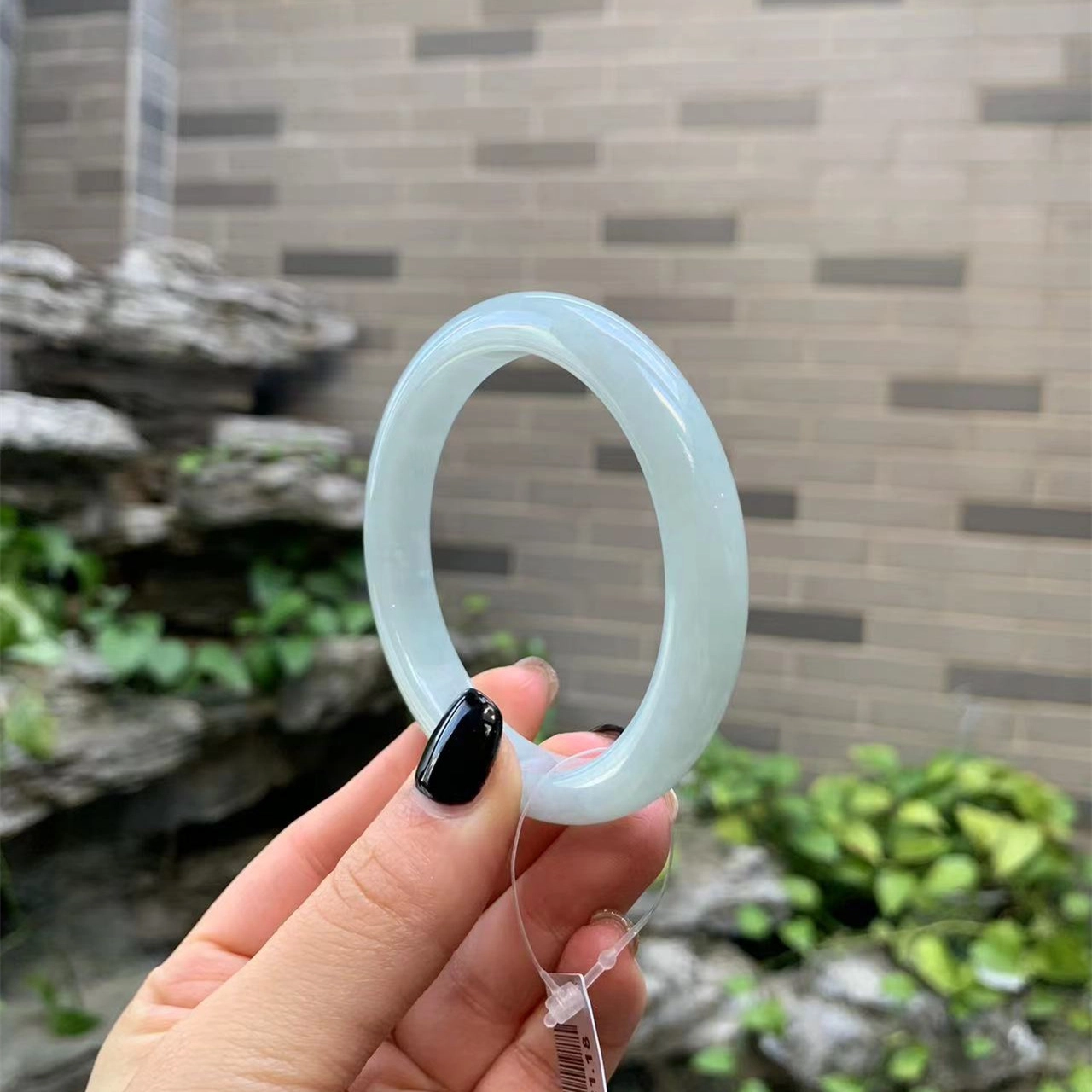翠亨祥 新中式 优雅气质款正圈 细晴绿底 糯种 翡翠手镯 女款