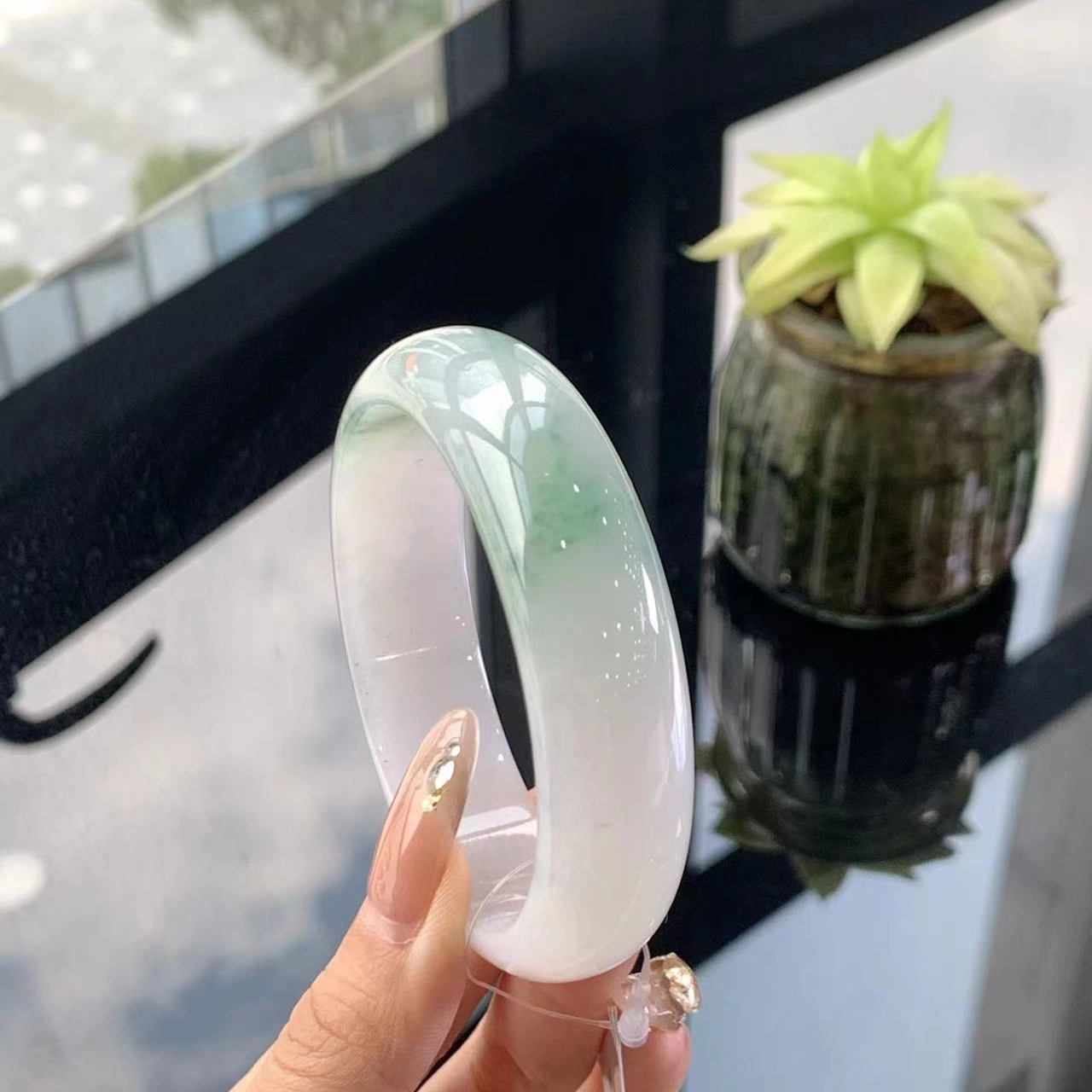 翠亨祥 新中式 温润 国潮国风正圈 宽版糯化飘点点阳花 糯冰 翡翠手镯 女款