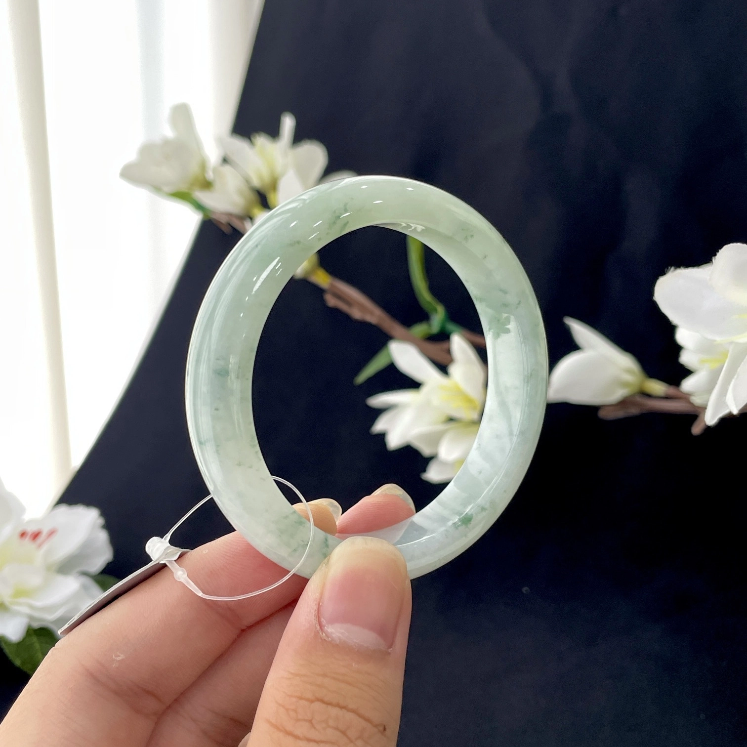 翠亨祥 正圈 新中式 温润气质款糯化晴底飘绿花 糯种 翡翠手镯 女款