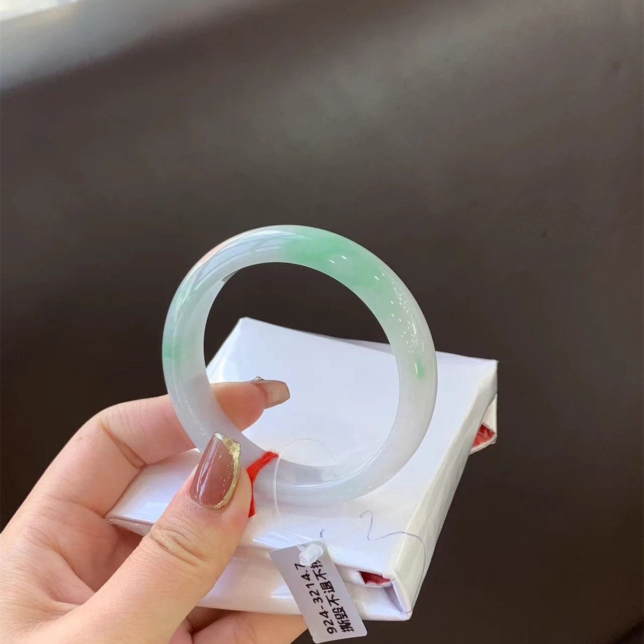 翠亨祥 新中式 国潮国风 温润款正圈 白底青 糯种 翡翠手镯 女