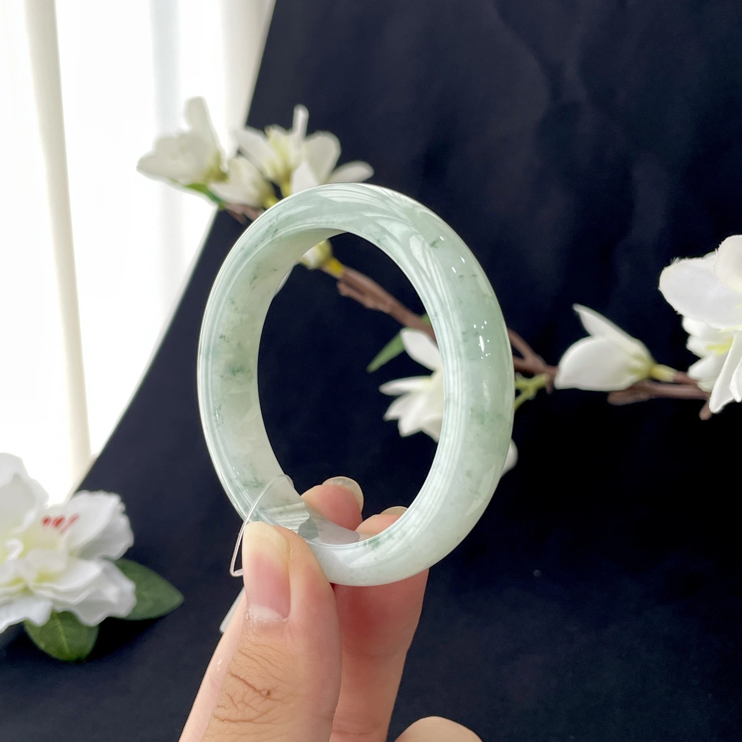 翠亨祥 正圈 新中式 温润气质款糯化晴底飘绿花 糯种 翡翠手镯 女款