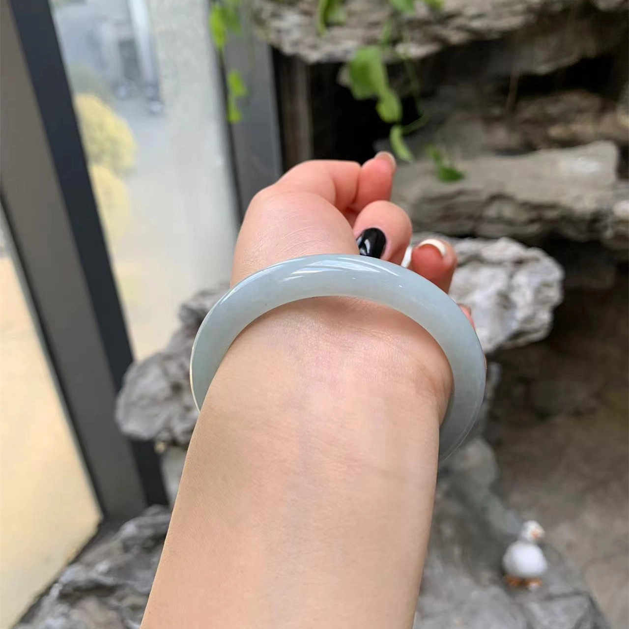 翠亨祥 新中式 优雅气质款正圈 细晴绿底 糯种 翡翠手镯 女款