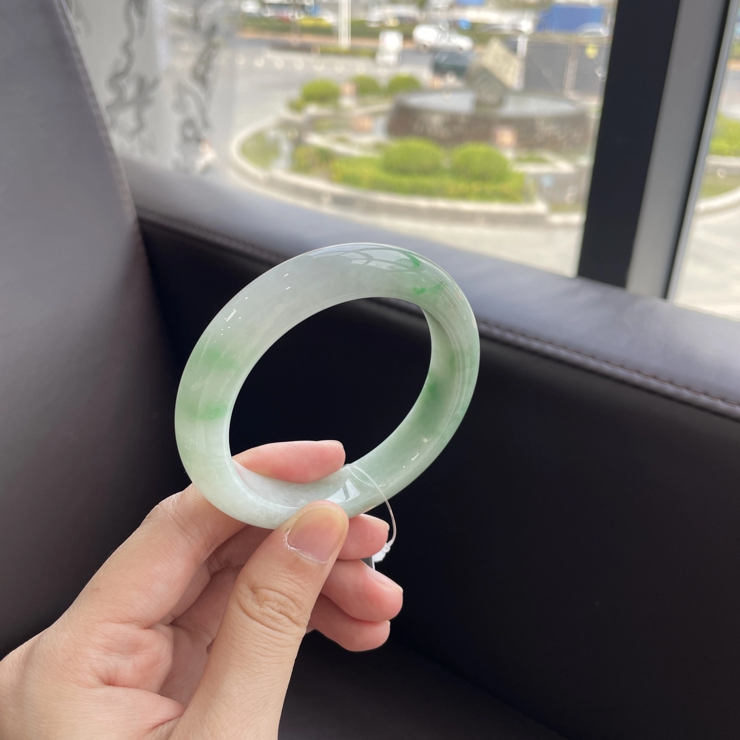 翠亨祥 细糯飘阳绿 温润大气 糯种 翡翠手镯 女款
