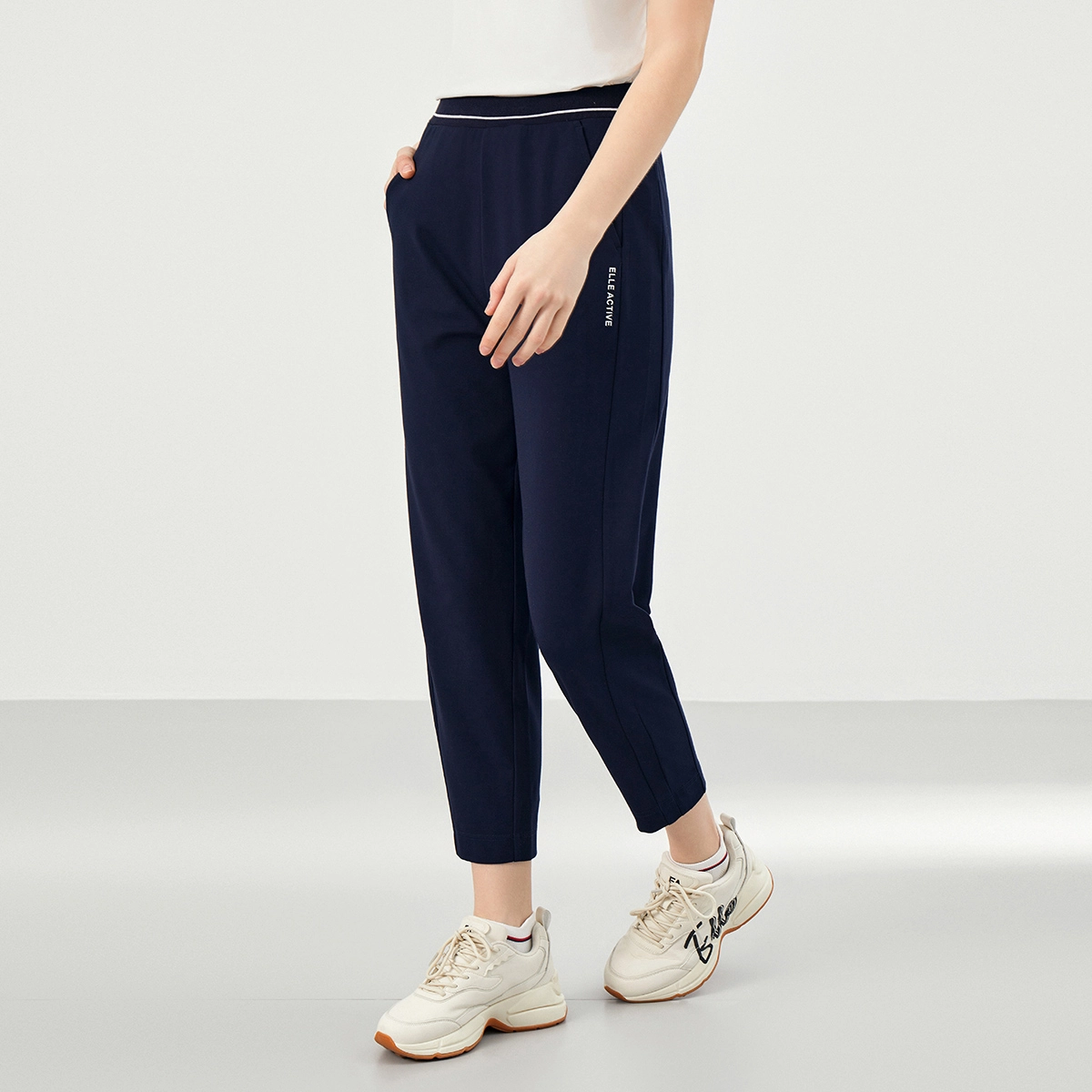 Elle Active j