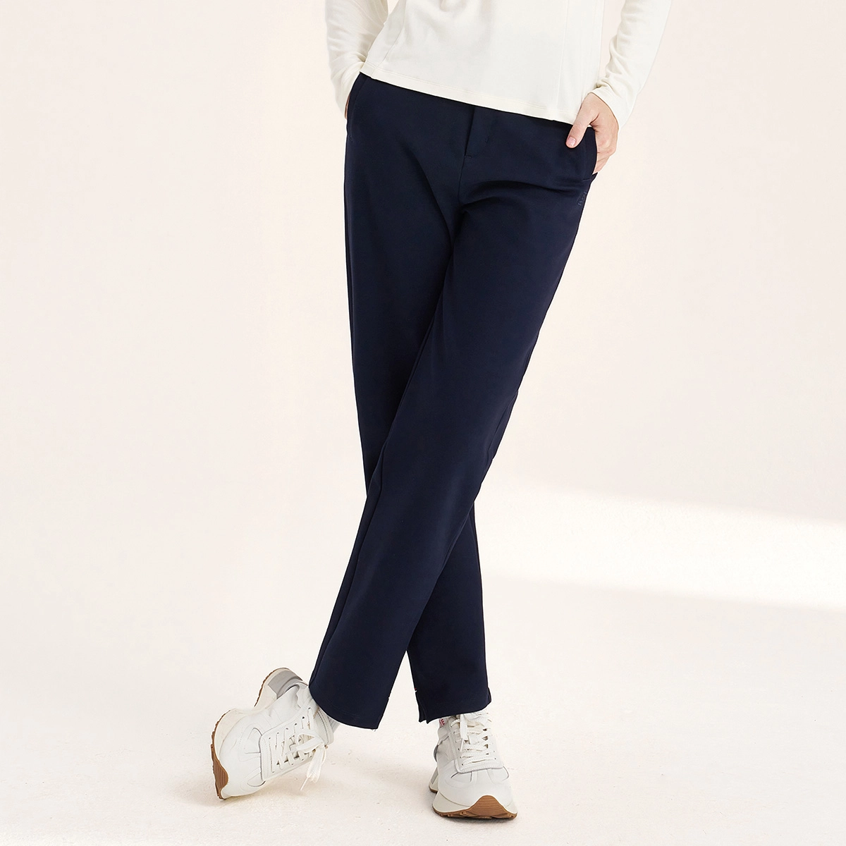 Elle Active