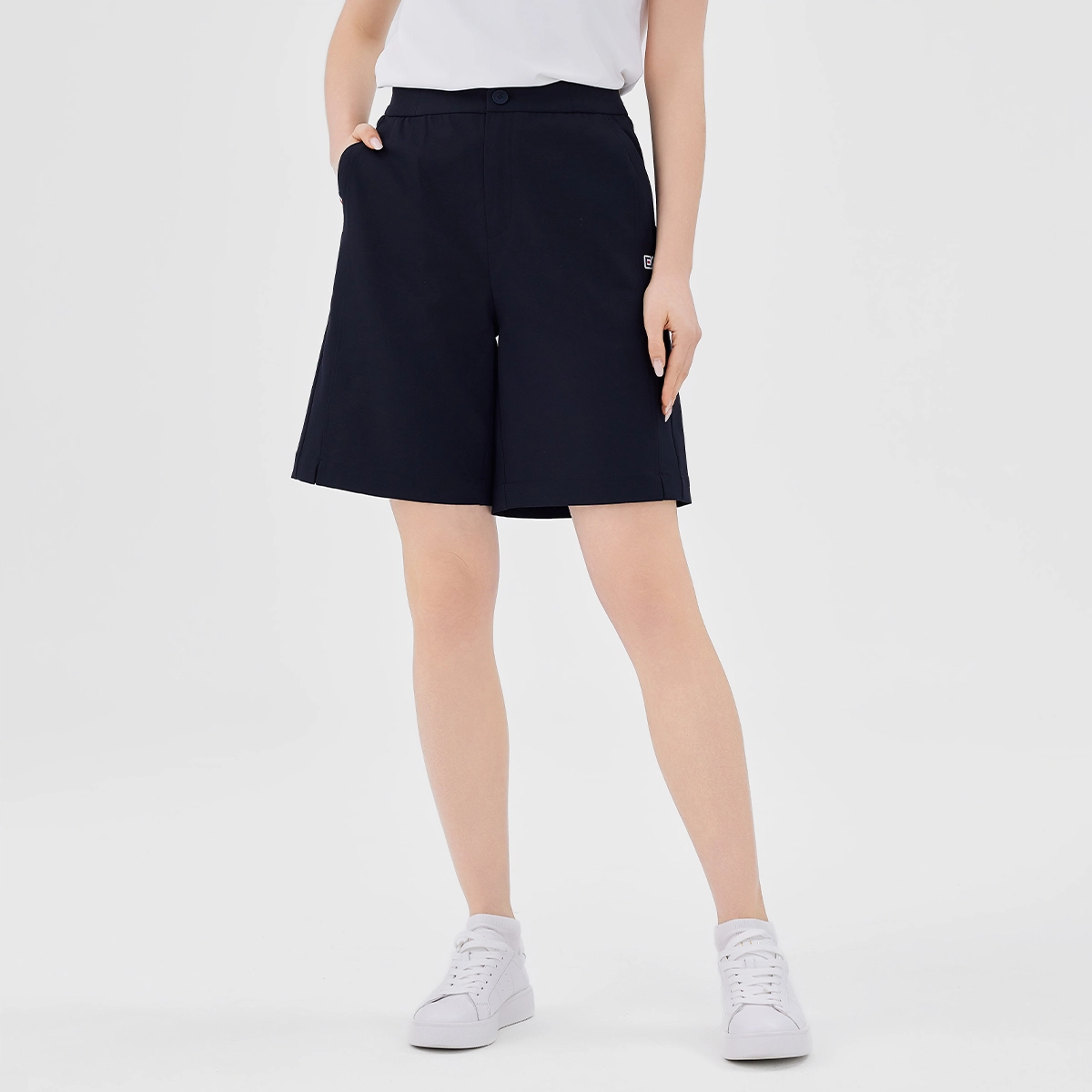Elle Active A