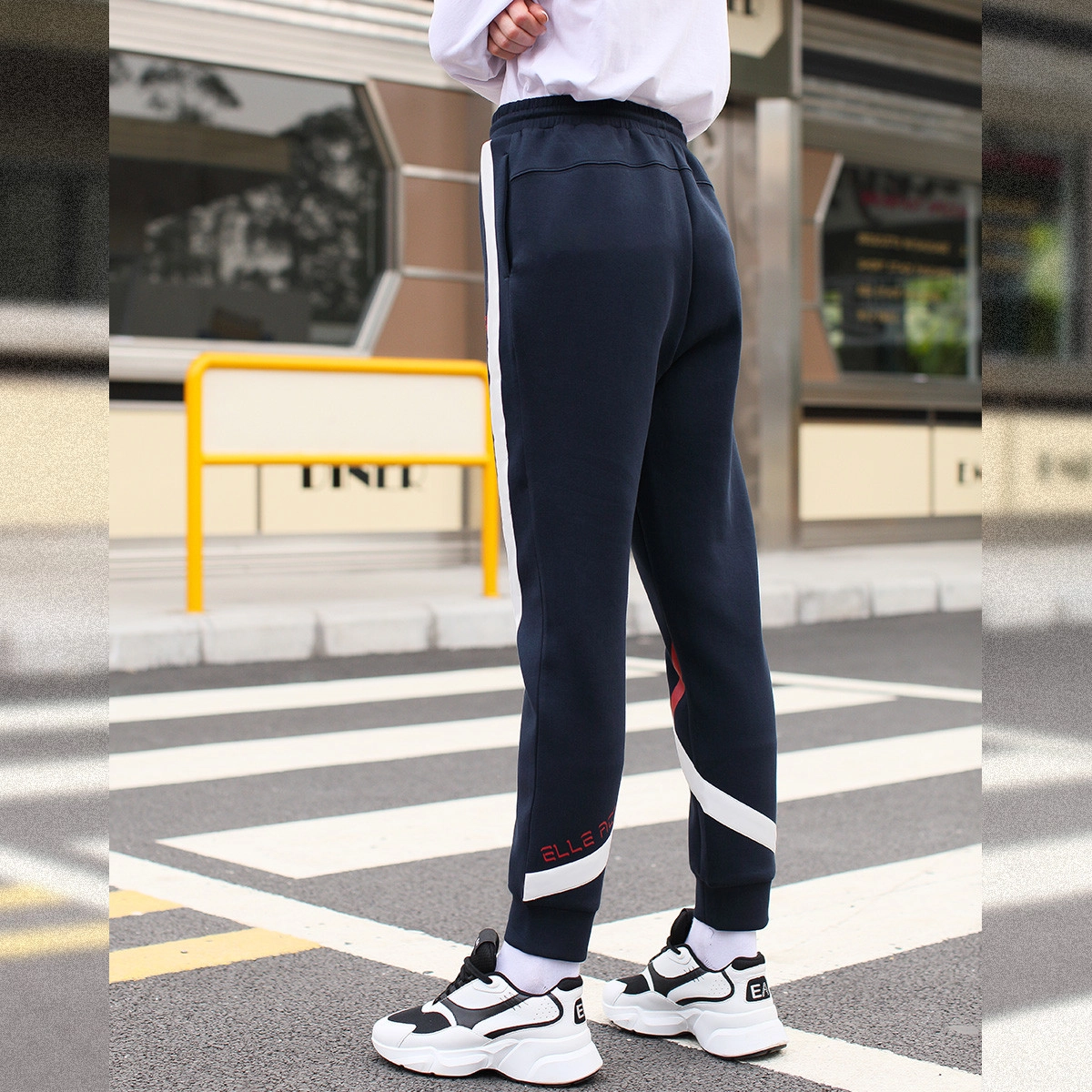 Elle Active