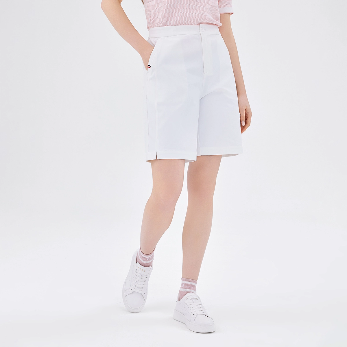 Elle Active A