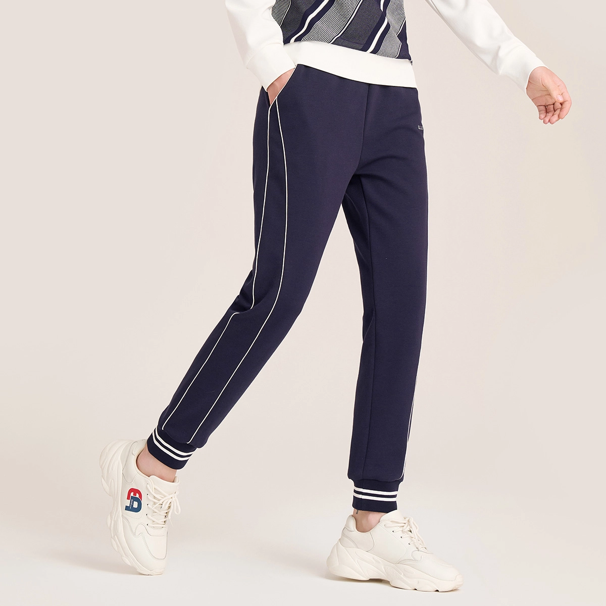 Elle Active