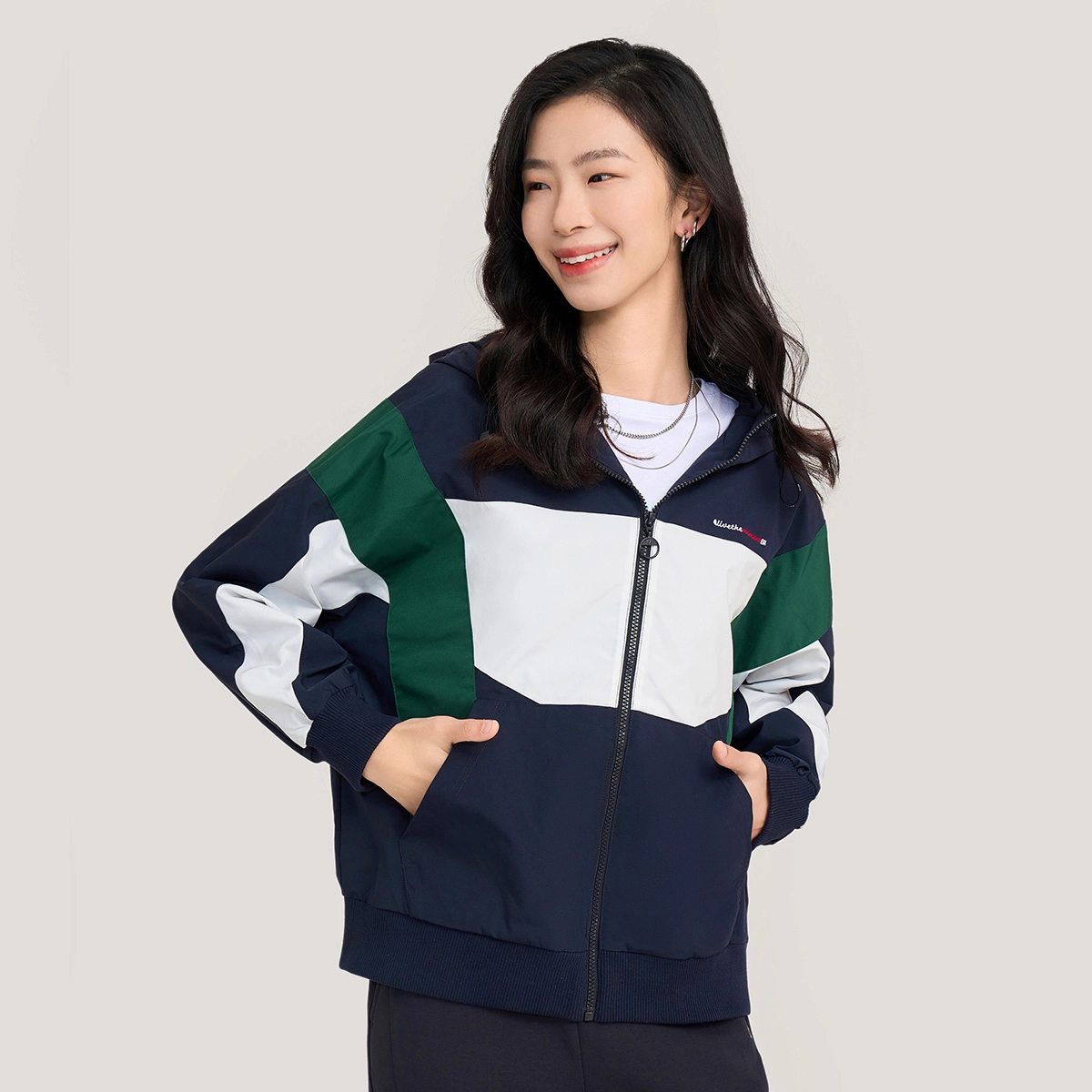 Elle Active