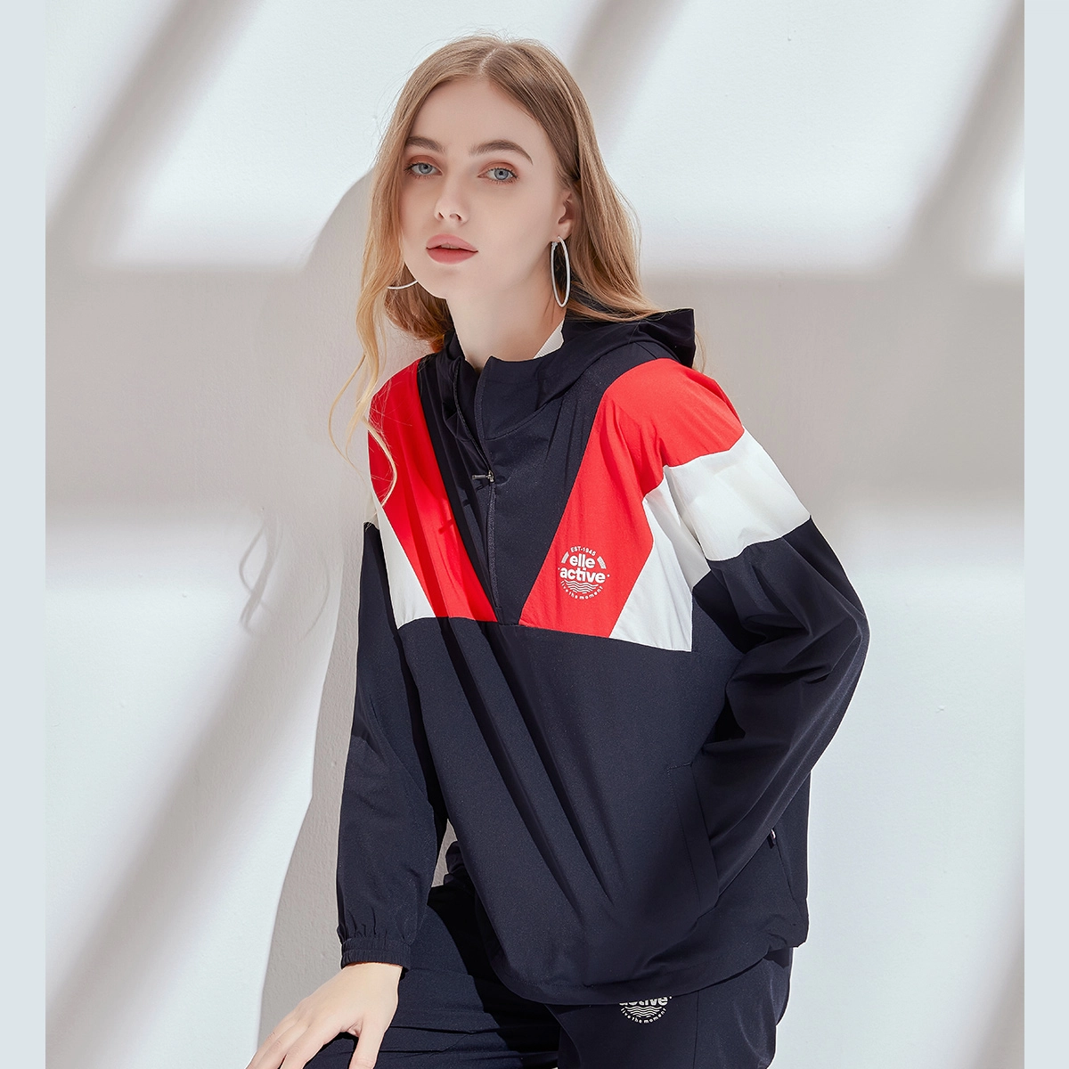Elle Active