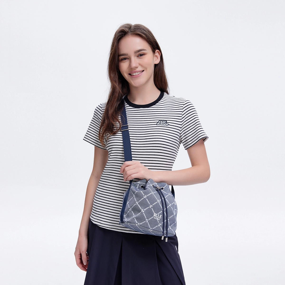 Elle Active