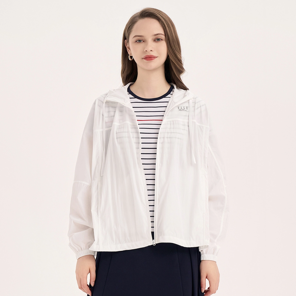 Elle Active