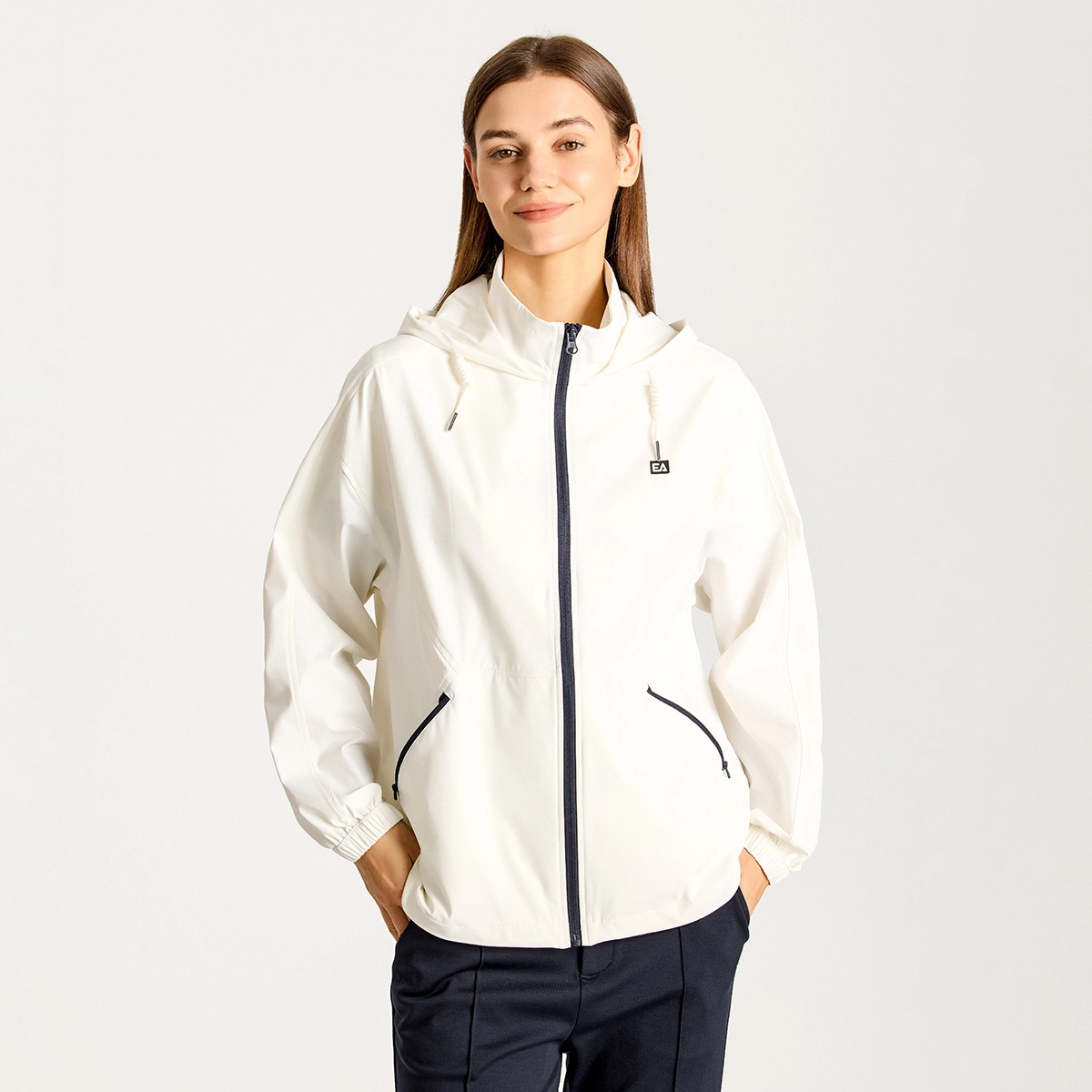 Elle Active