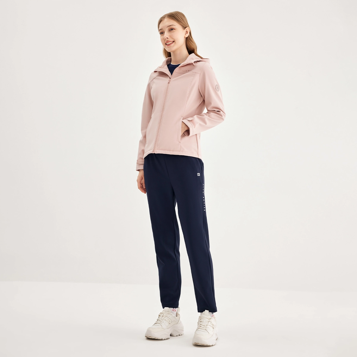 Elle Active