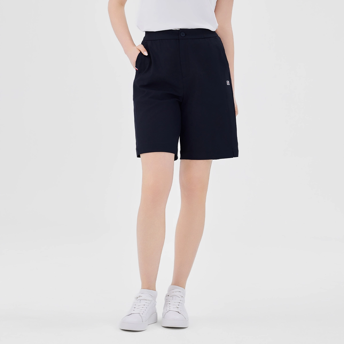 Elle Active A