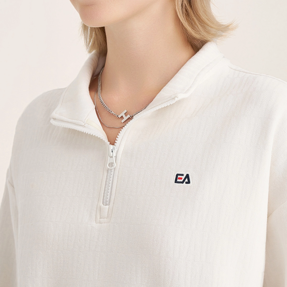 Elle Active