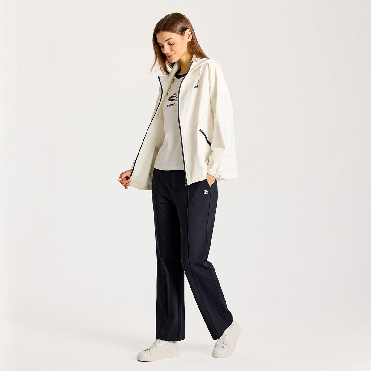 Elle Active