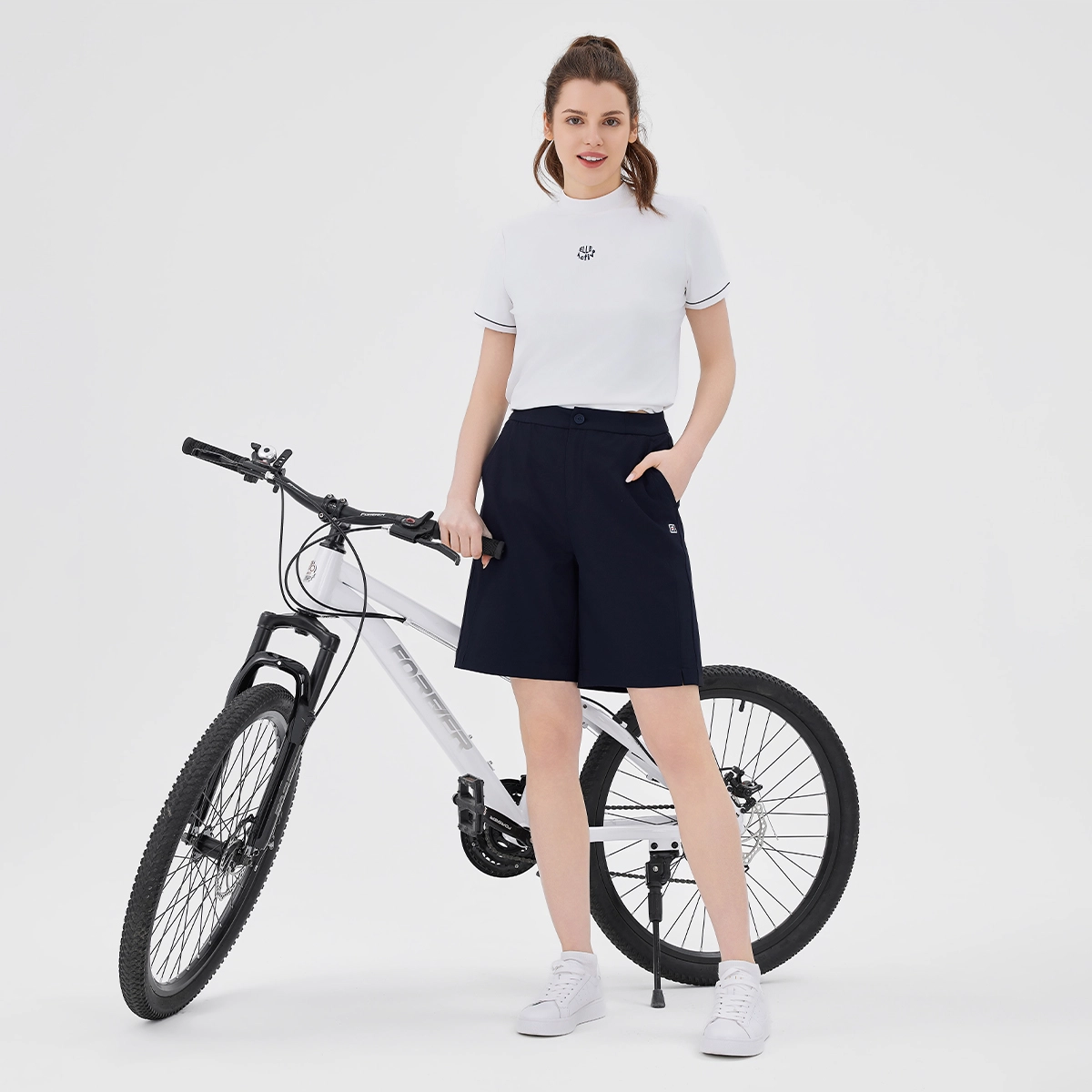 Elle Active A