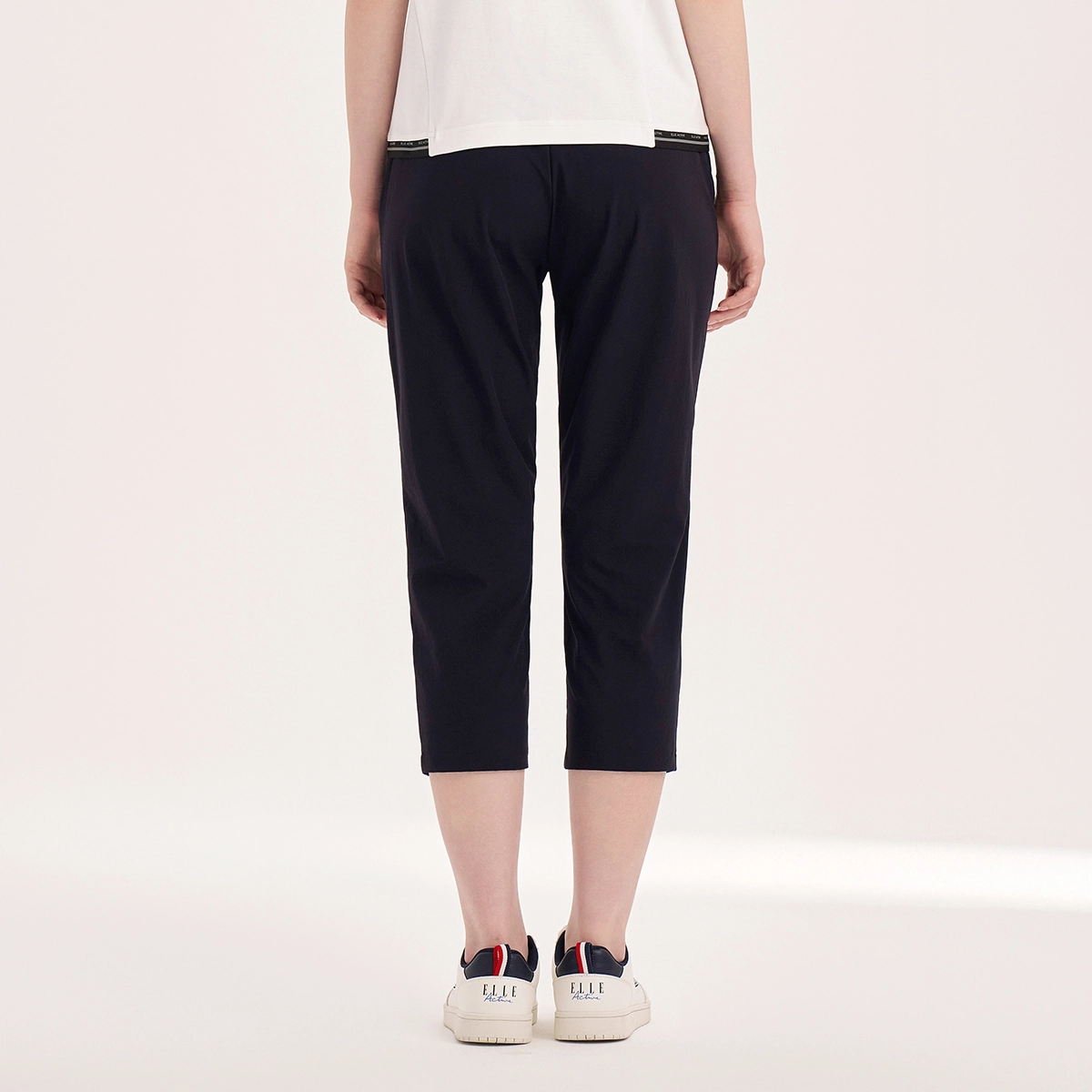 Elle Active