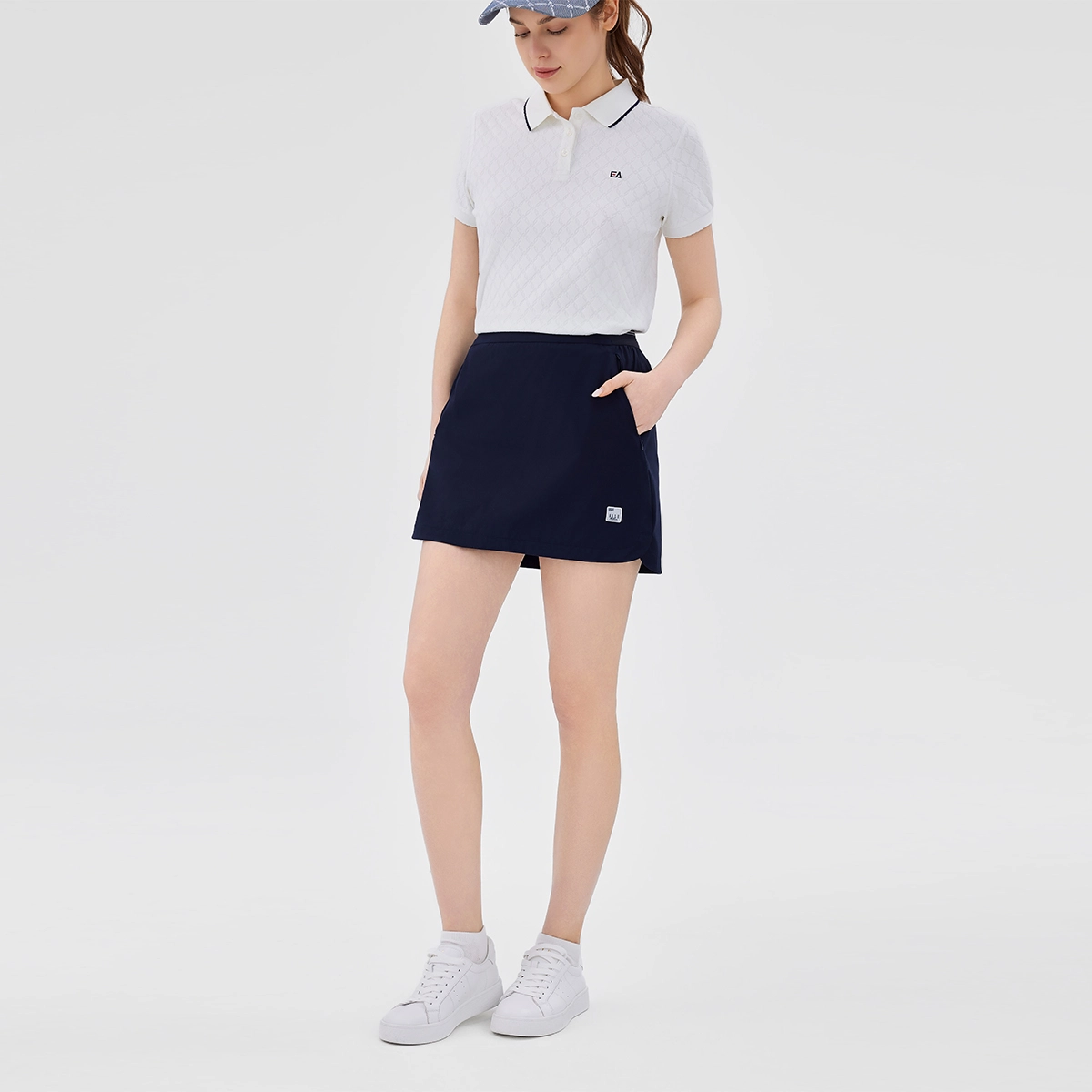 Elle Active A