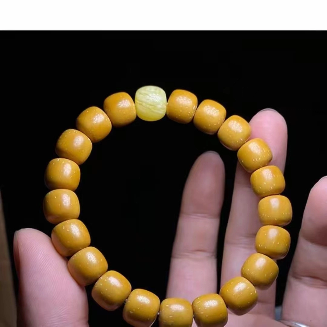 宝臻荟 国潮复古 简约大气 小众高级感 精致 猴头核桃 核桃类手串 男女同款情侣款