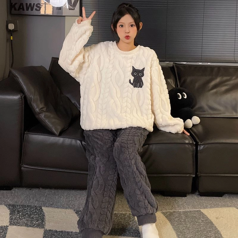 俏霓桐 可爱保暖蓄温加绒柔软长袖圆领睡衣套装 女款 图片色