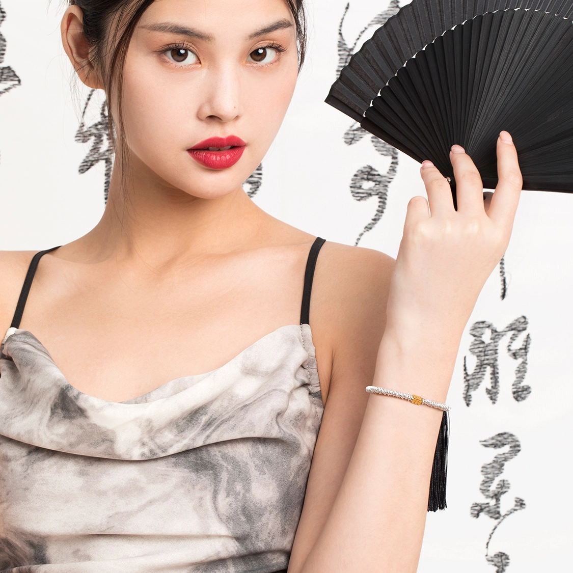 珂里 简约百搭小精致轻奢几何设计感气质冷淡风甜美时尚 环保合金 手链 女款