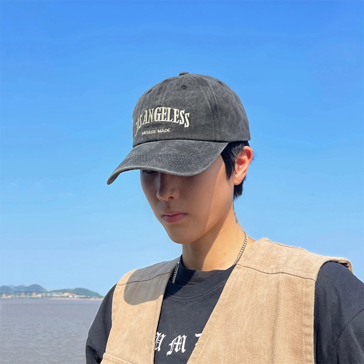 【通勤出街神器】 艾佳微 美式复古水洗做旧英文刺绣弯檐软顶大头围显脸小 棉 鸭舌帽 男女同款情侣款