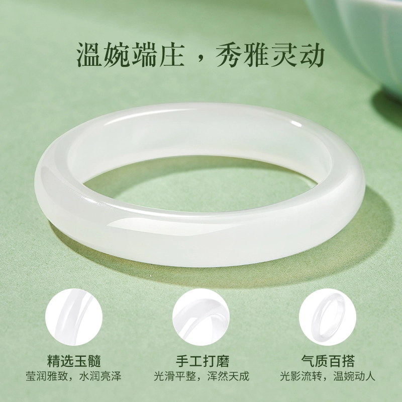 老凤祥 白月光 新中式国潮风一步一响旗袍汉服镯子 古风冰透轻奢清冷高级感设计纪念日周年女朋友送礼精美礼盒 玉髓 手镯 女款