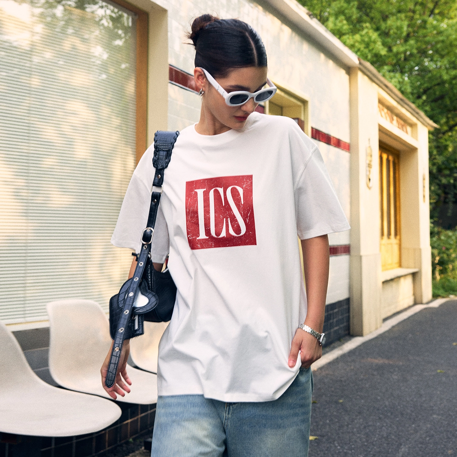 ICONS Lab logoT