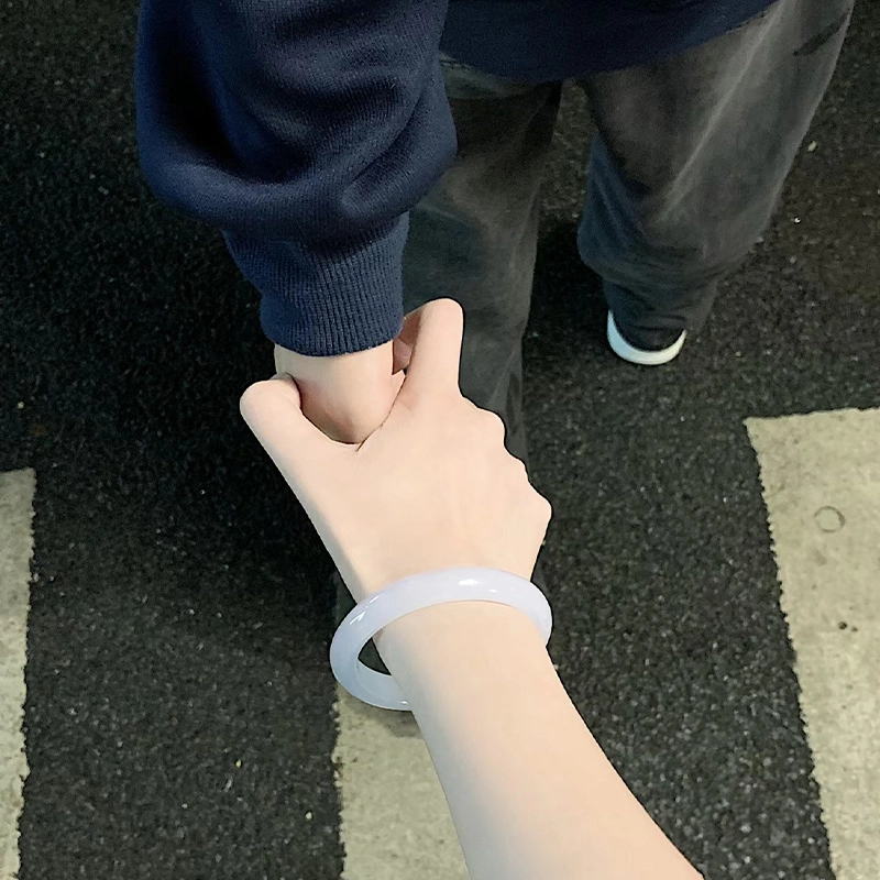 雅谷 金丝翠 白月光  一步一响 国风国潮 古风汉服旗袍 新中式 轻奢高级感 小众设计  优雅水润 气质显白 天山翠 玉石手镯 女款