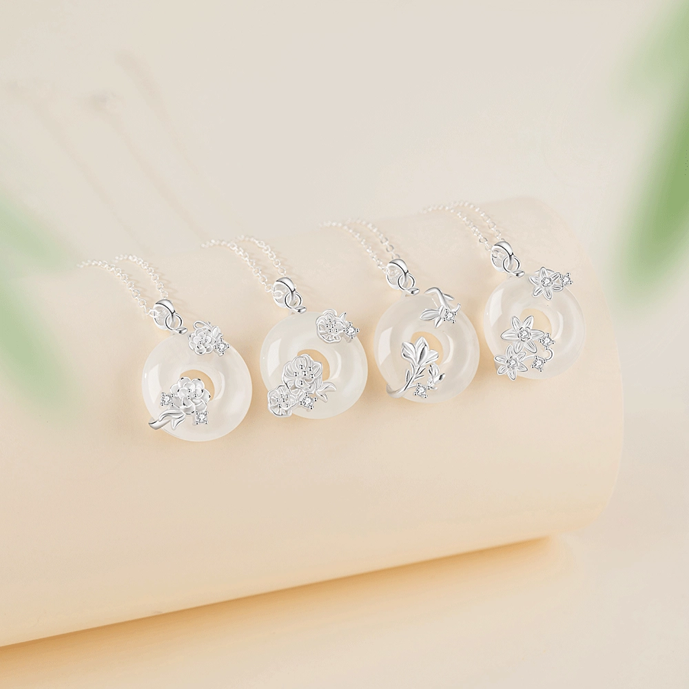 珍·如金 中国黄金 十二花神平安扣 岁岁平安莲花牡丹好运莲莲简约天然 玉髓 项链 女款