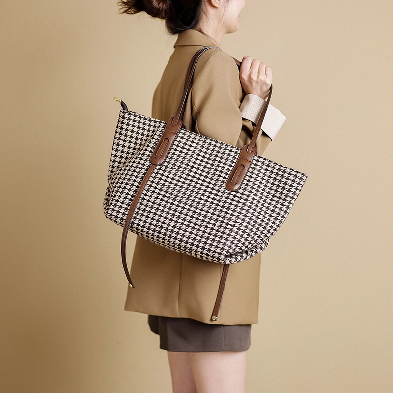 VANDEE Tote