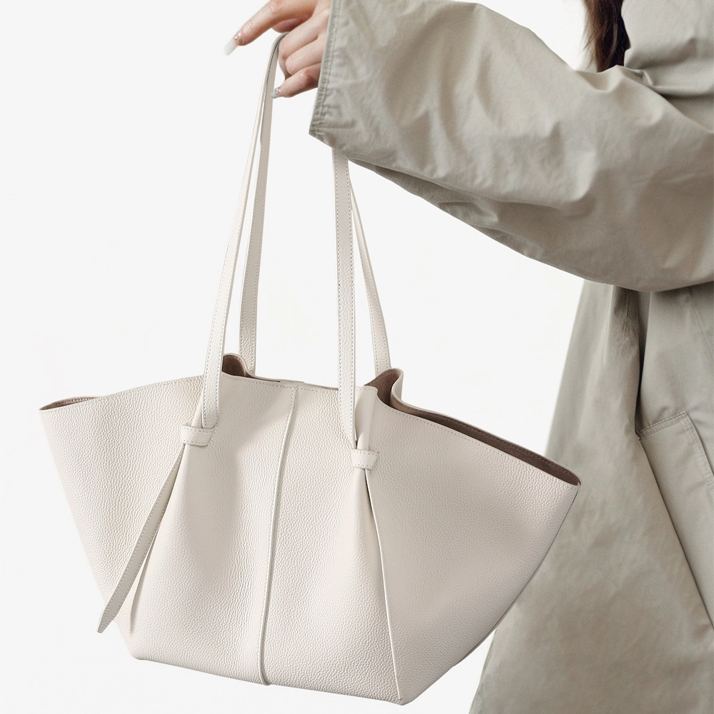 VANDEE Tote