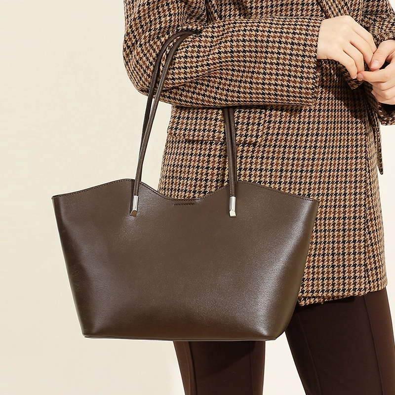 VANDEE Tote
