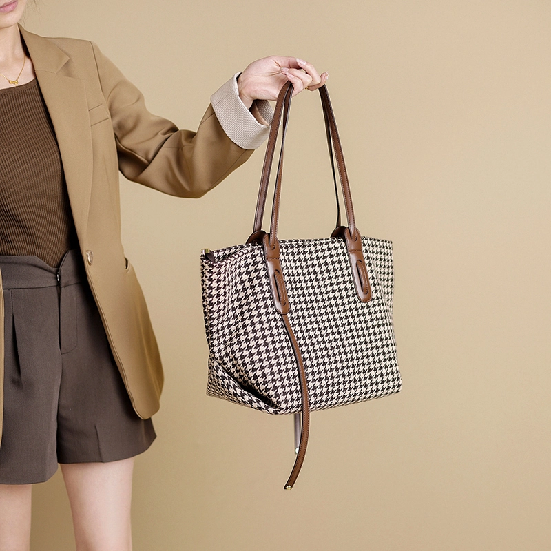 VANDEE Tote