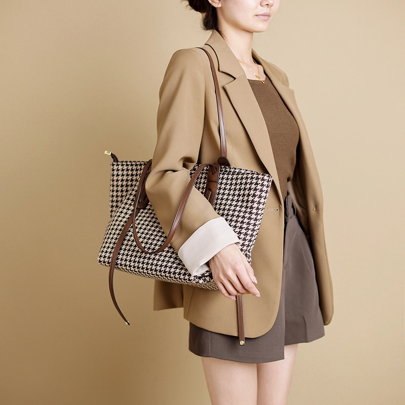 VANDEE Tote