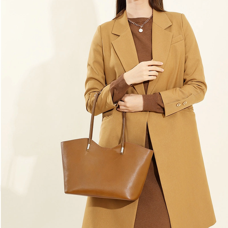 VANDEE Tote