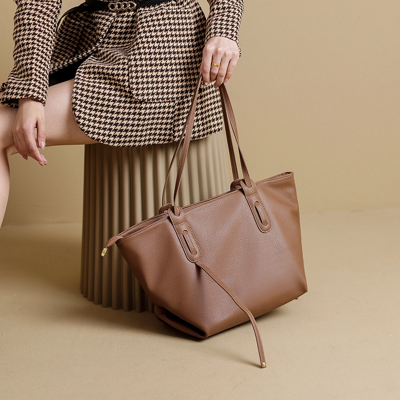 VANDEE Tote