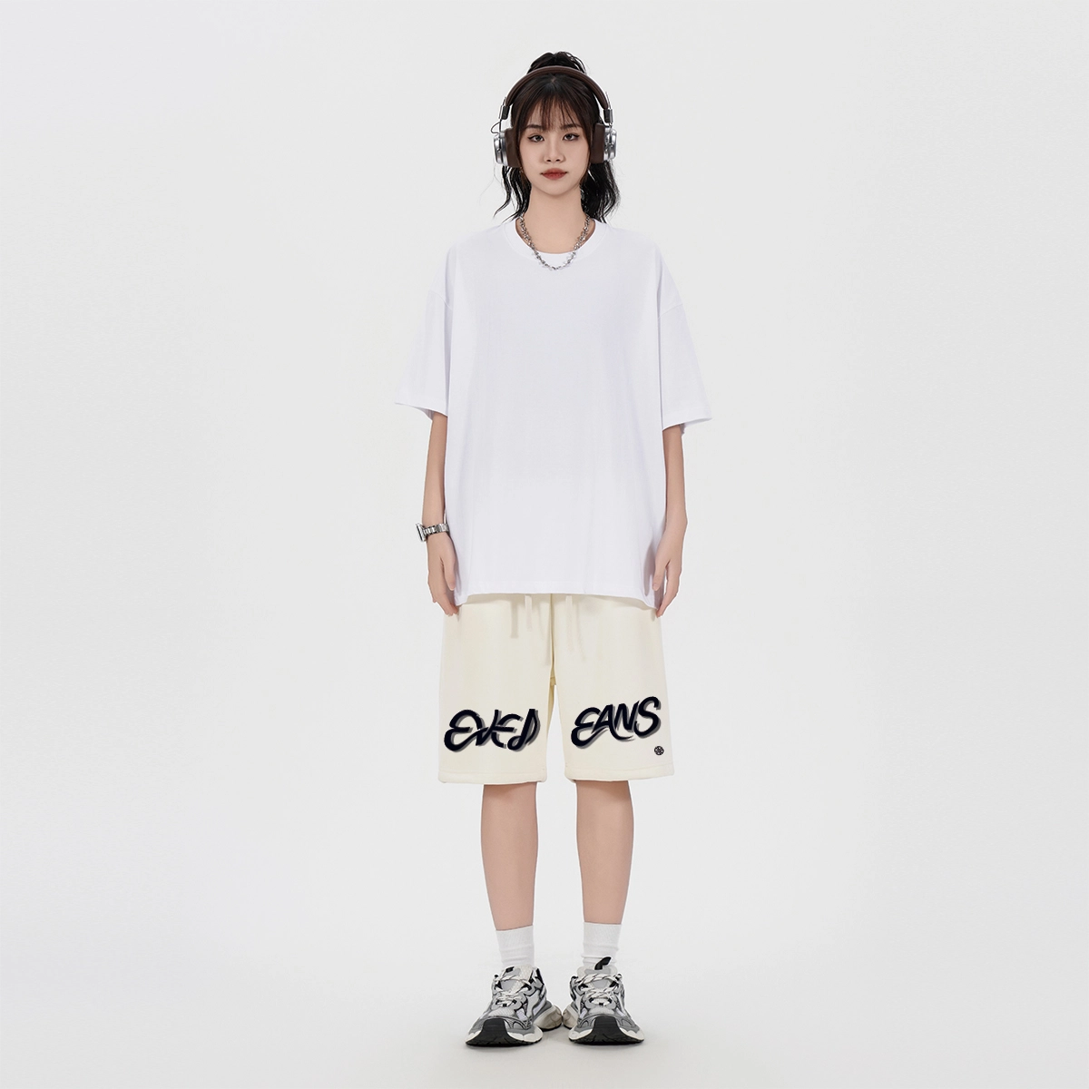 EVE Jeans logo